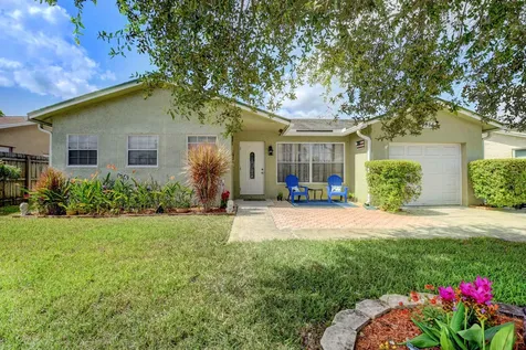 8886 SW 7th Street Boca Raton FL 33433