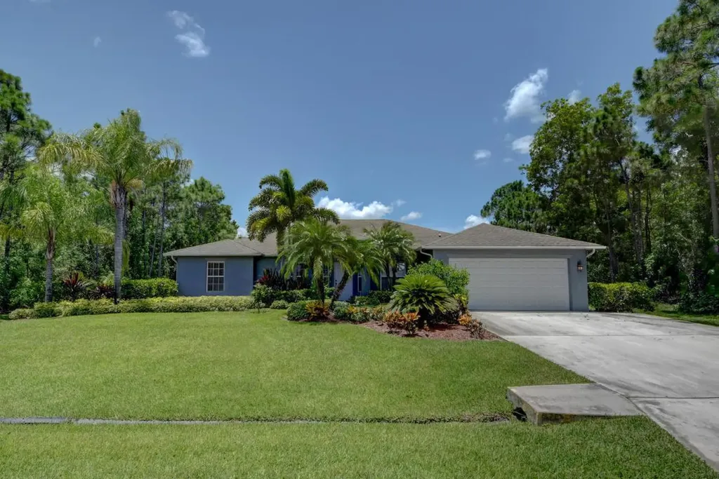 6422 NW Regal Circle Port St Lucie FL 34983