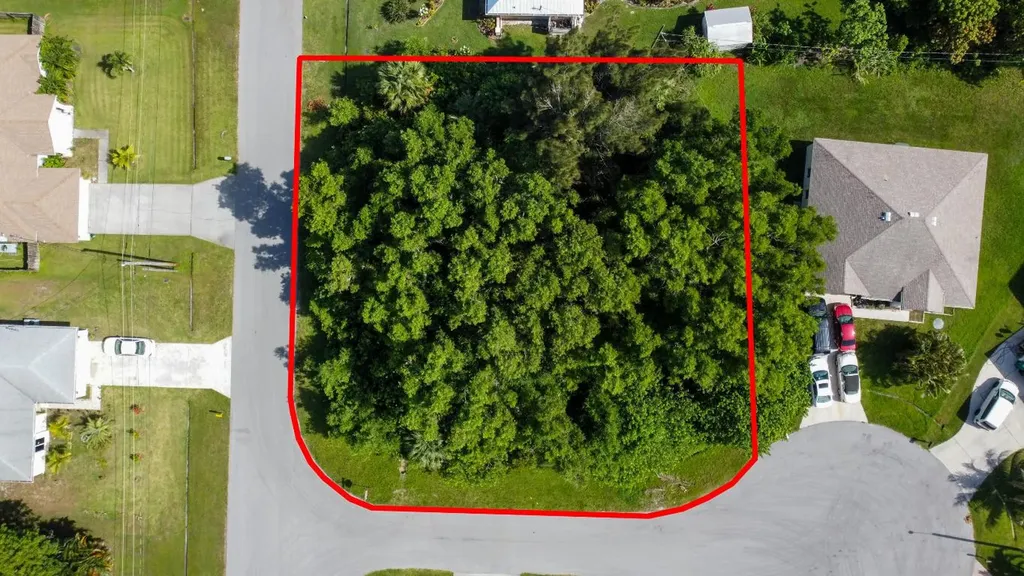 3022 SE Tipton Court Port St Lucie FL 34952