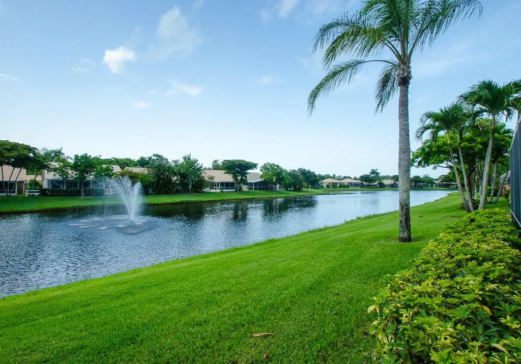5512 Grande Palm Circle Delray Beach FL 33484
