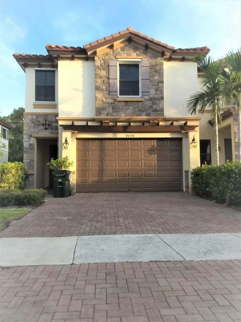 4070 Devenshire Court Coconut Creek FL 33073