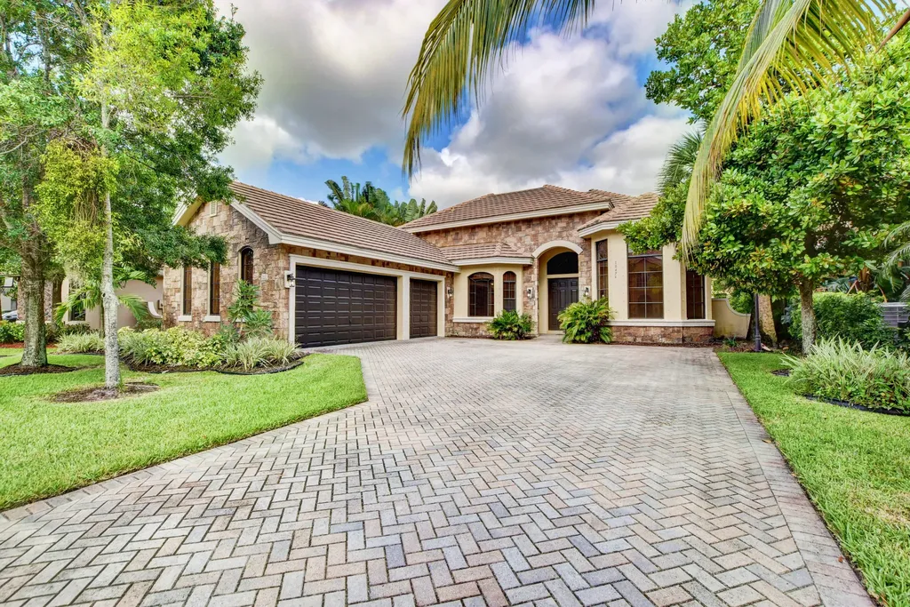10476 Trianon Place Wellington FL 33449