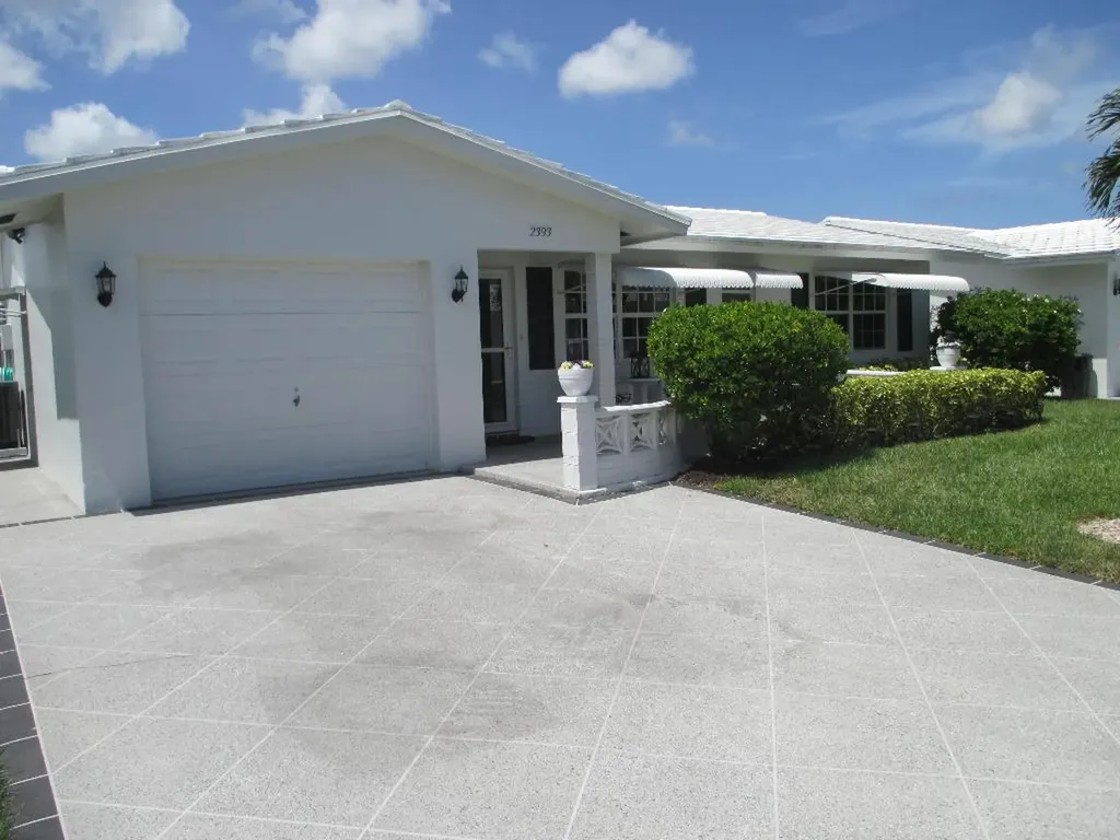 2393 SW 10th Avenue Boynton Beach FL 33426