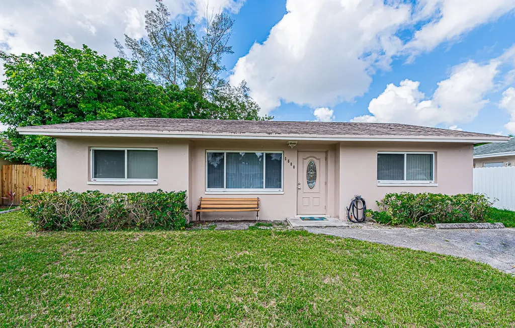 5600 S 36th Street Greenacres FL 33463