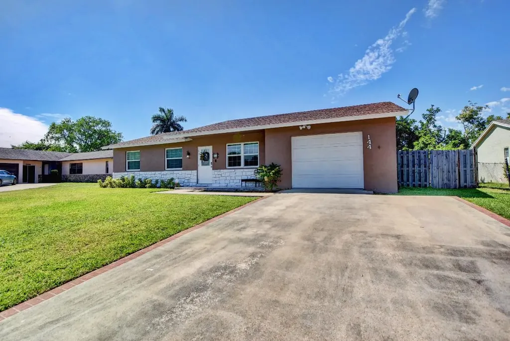 144 Martin Circle Royal Palm Beach FL 33411