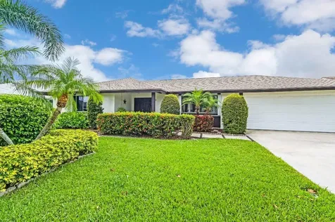 5115 Woodstone Circle E Lake Worth FL 33463