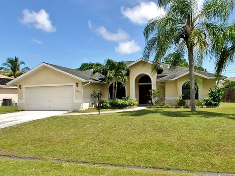 2071 SE Camden Street Port St Lucie FL 34952