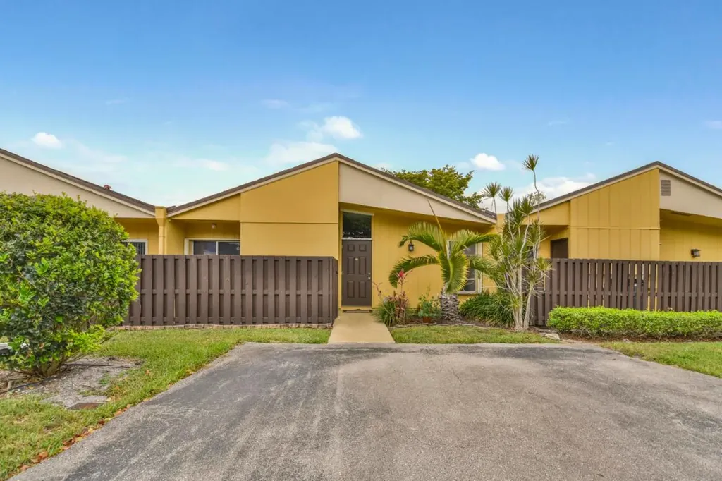 11527 Orange Blossom Lane Boca Raton FL 33428