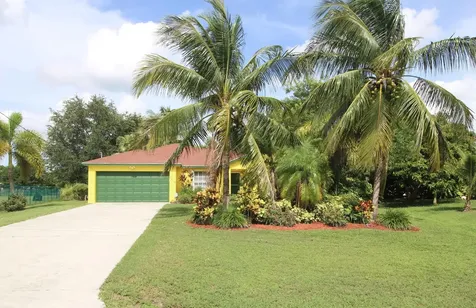 2658 SW Cactus Circle Port St Lucie FL 34953