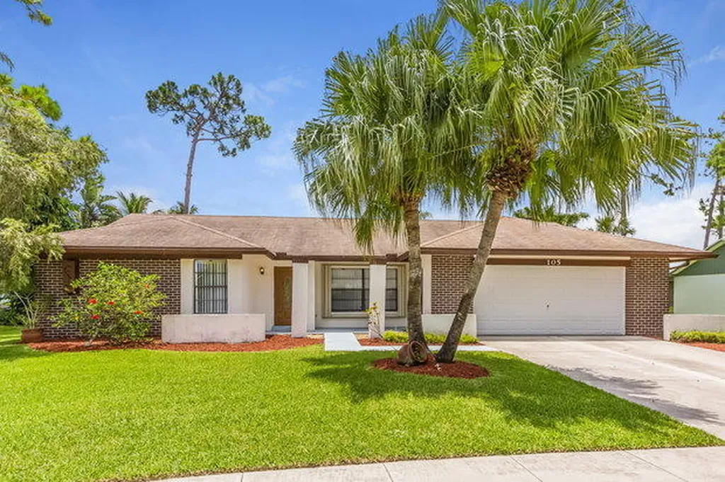 105 Parkwood Drive Royal Palm Beach FL 33411