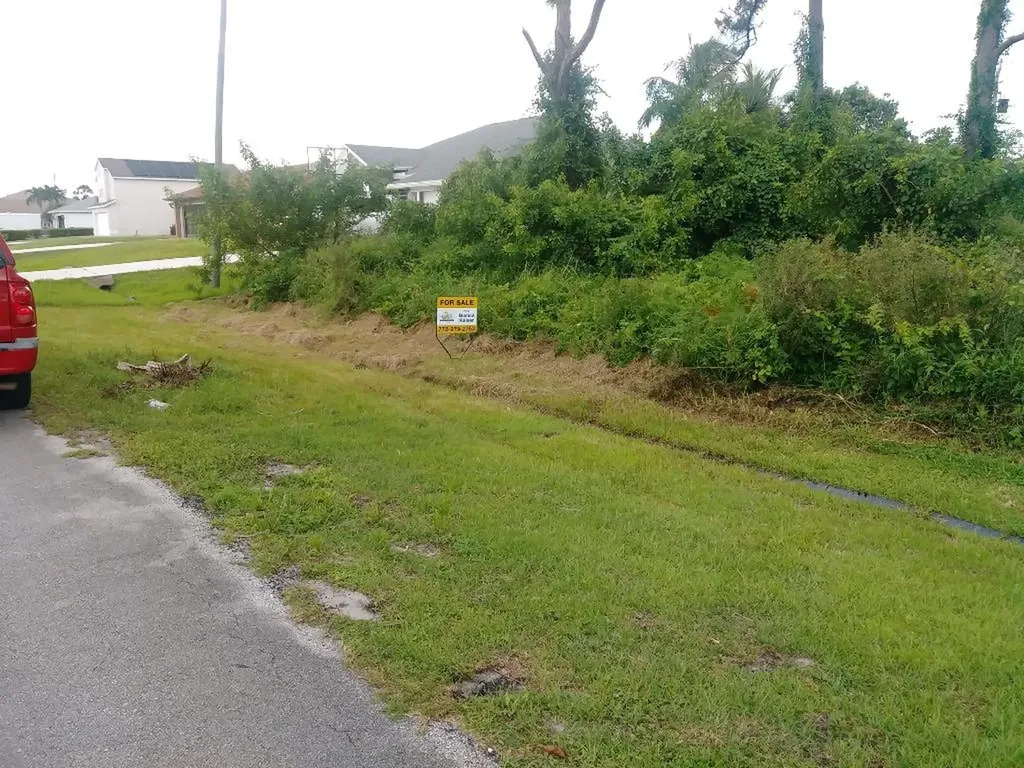 2765 SW Somber Road Port St Lucie FL 34953
