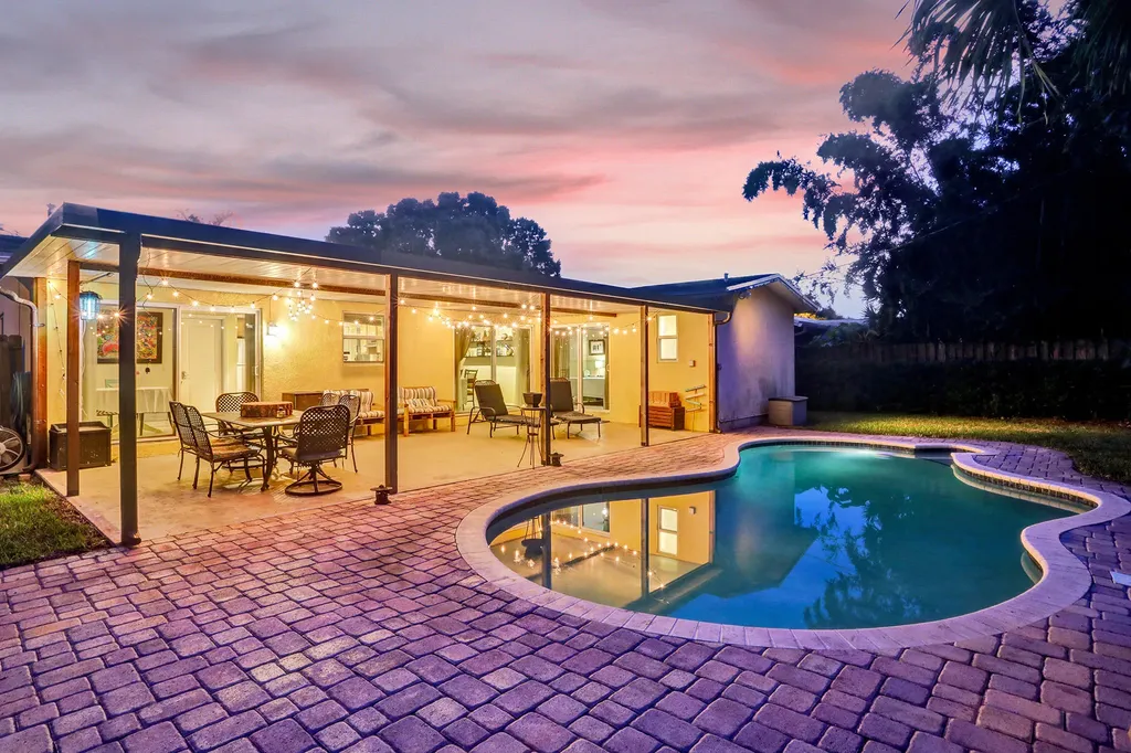 3021 NW 122nd Avenue Sunrise FL 33323