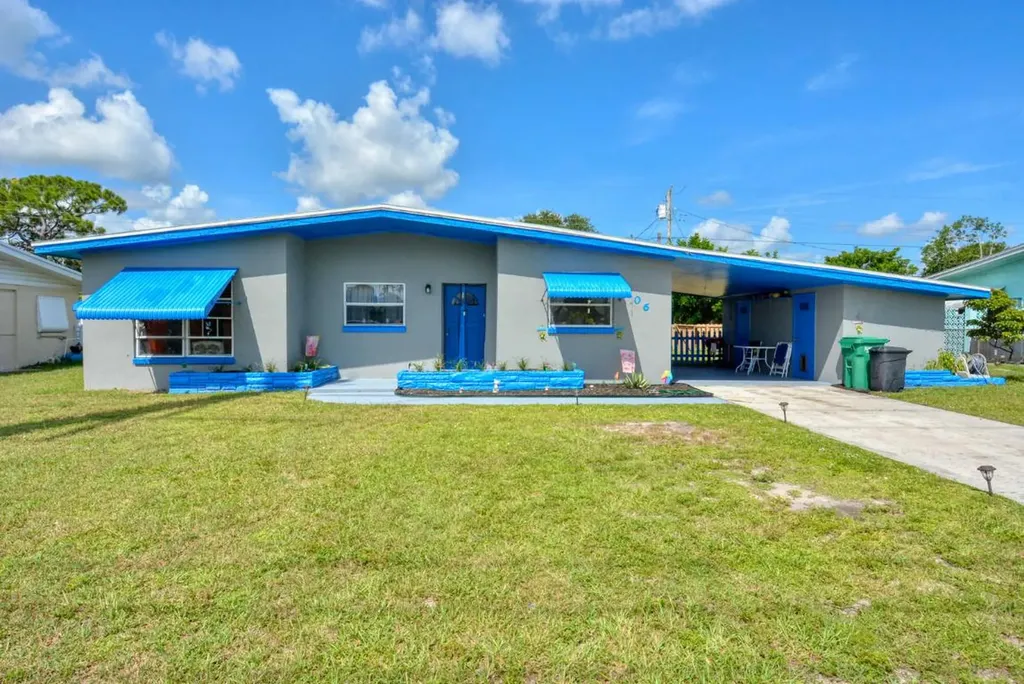 106 NE Entrada Avenue Port St Lucie FL 34952