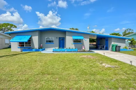 106 NE Entrada Avenue Port St Lucie FL 34952