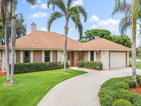 595 W Forest Trail Vero Beach FL 32962