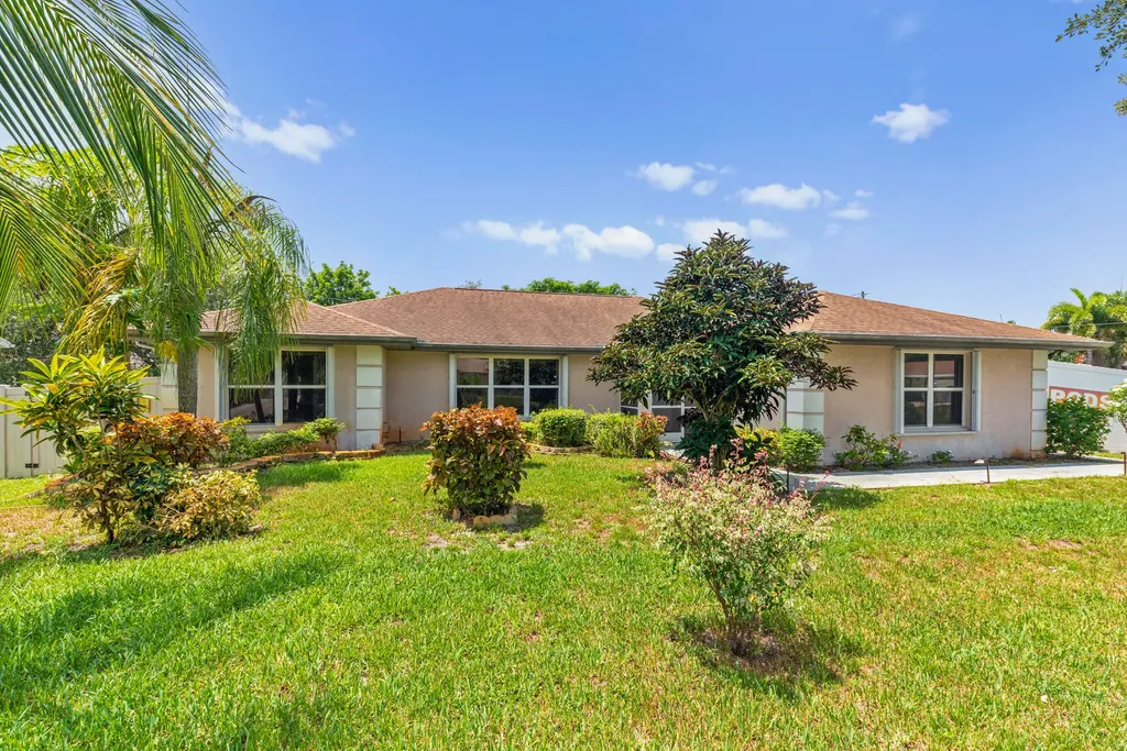 1702 SW Finch Lane Port St Lucie FL 34953
