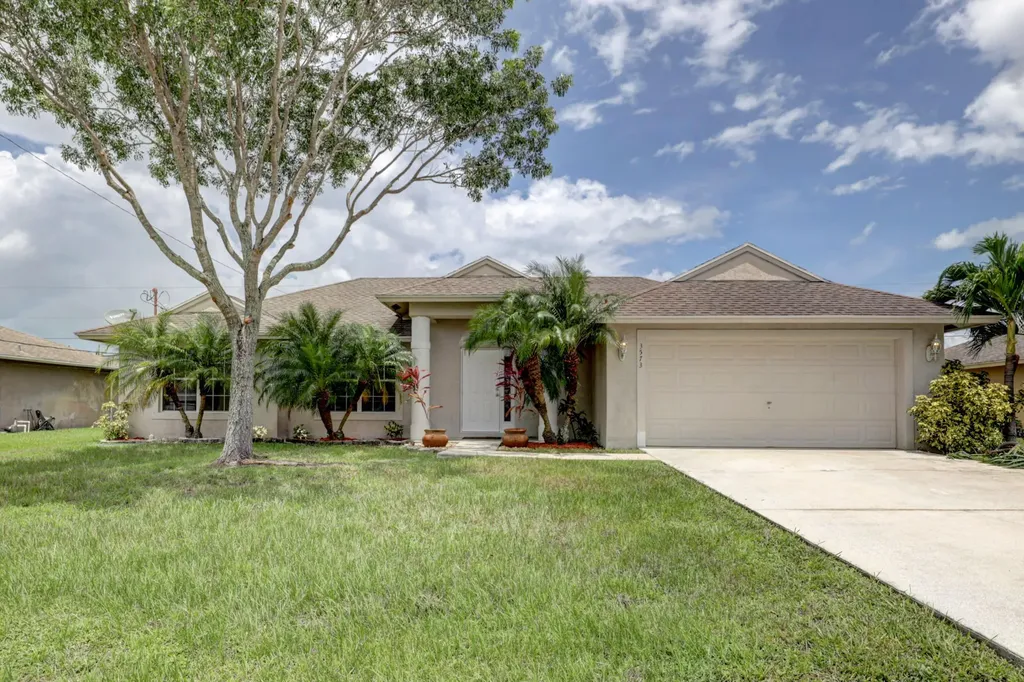3573 SW Vincennes Street Port St Lucie FL 34953