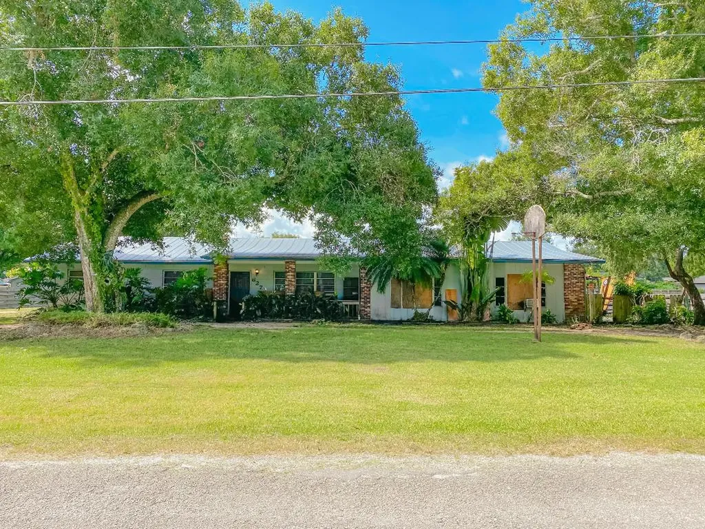627 Kearney Road Fort Pierce FL 34982