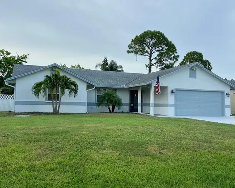 313 SE Fallon Drive Port St Lucie FL 34983