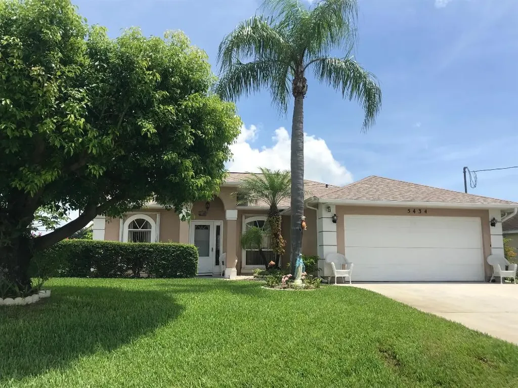 5434 NW Edgewater Avenue Port St Lucie FL 34983