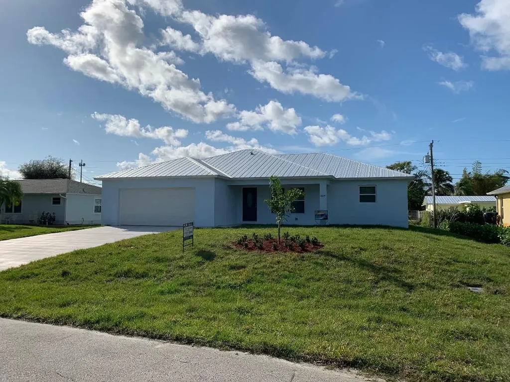 7865 SE Hilltop Terrace Hobe Sound FL 33455