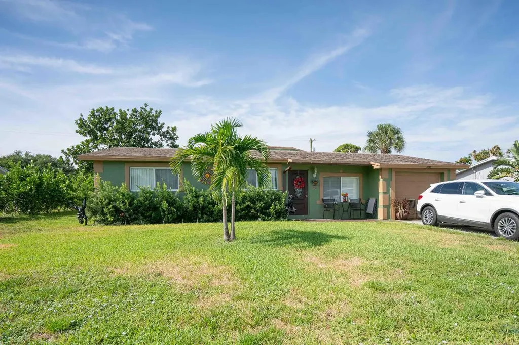 2288 Dorson Way Delray Beach FL 33445