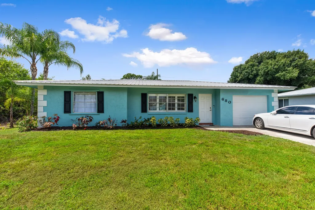 680 SE Chapman Avenue Port St Lucie FL 34984