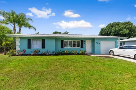 680 SE Chapman Avenue Port St Lucie FL 34984