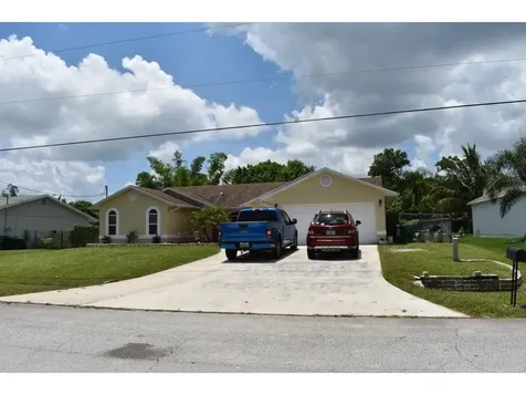 952 SE Damask Avenue Port St Lucie FL 34983