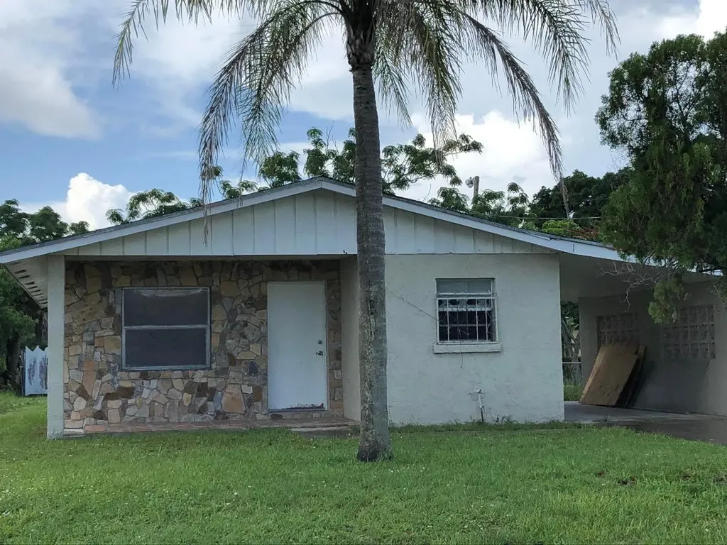 907 Avenue I Fort Pierce FL 34950