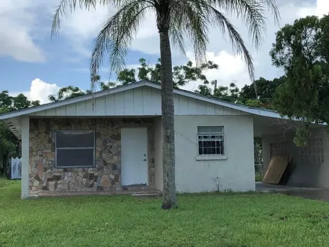 907 Avenue I Fort Pierce FL 34950