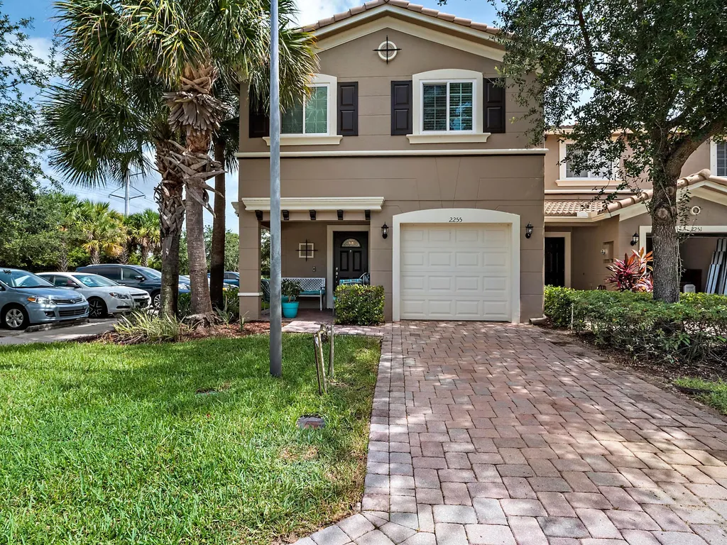 2255 SW Rockport Road Port St Lucie FL 34953
