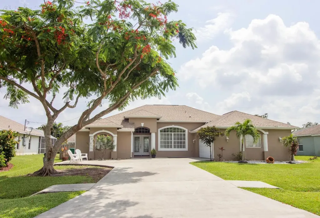 1641 SW Brisbane Street Port St Lucie FL 34984
