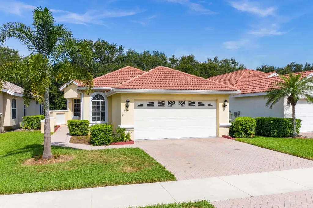 614 SW Treasure Cove Port St Lucie FL 34986