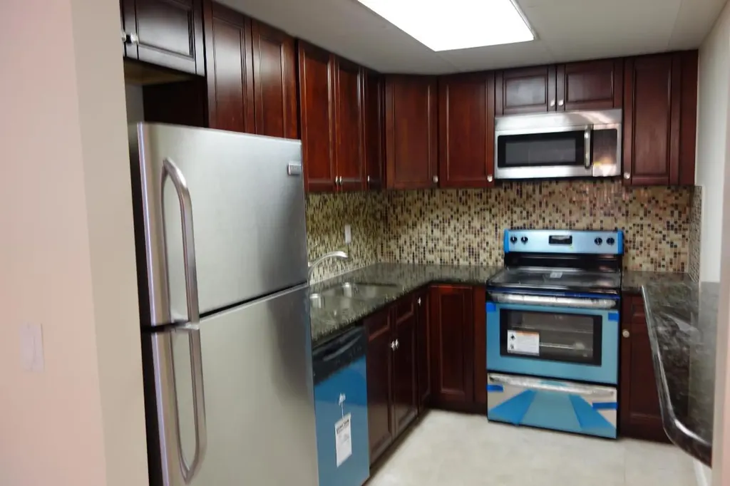 1125 N 59th Avenue Hollywood FL 33021