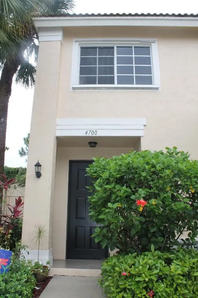 4700 NW 57th Place Coconut Creek FL 33073