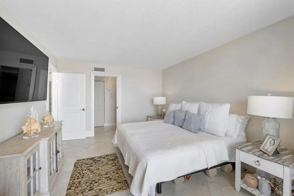 100 Ocean Trail Way Jupiter FL 33477