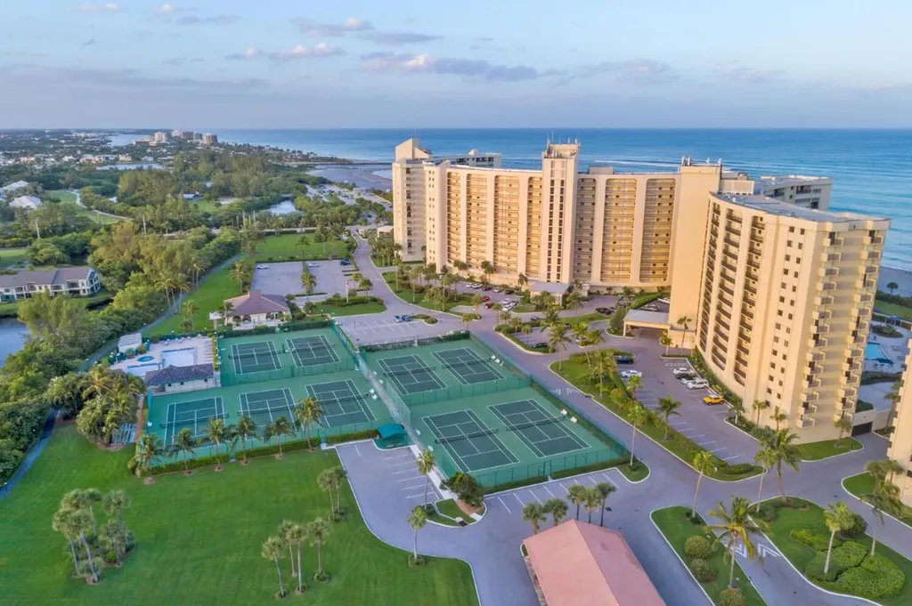 100 Ocean Trail Way Jupiter FL 33477