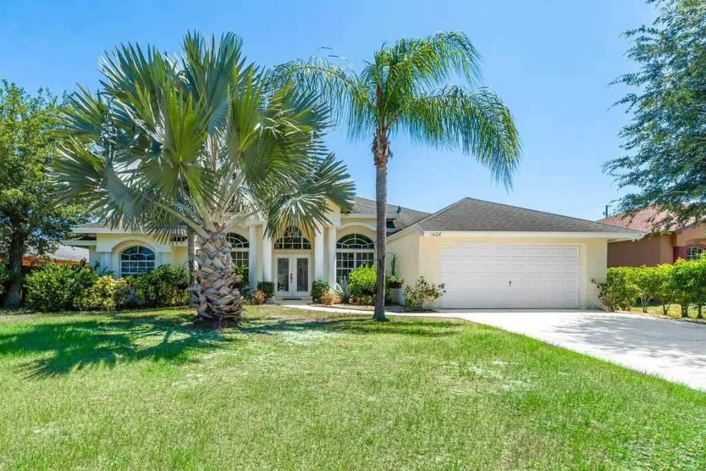 1426 SW San Esteban Avenue Port St Lucie FL 34953