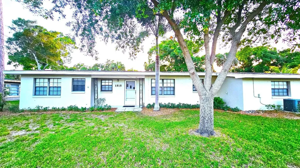 1515 20th Avenue Vero Beach FL 32960