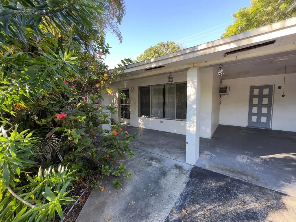 2911 NE 9th Avenue Pompano Beach FL 33064