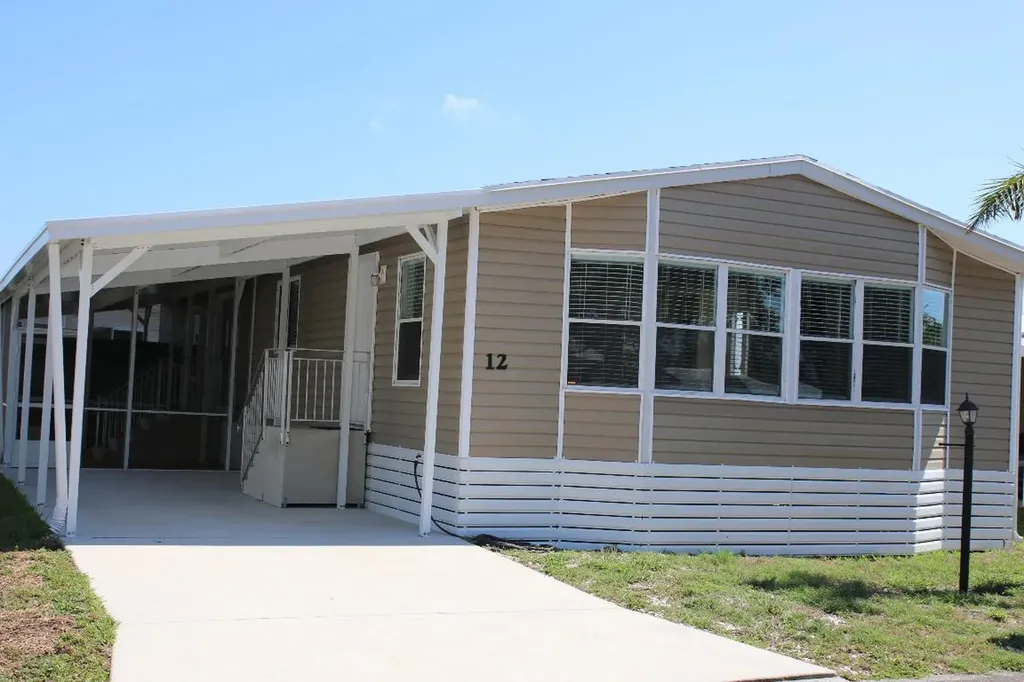 12 Antigua Port St Lucie FL 34952