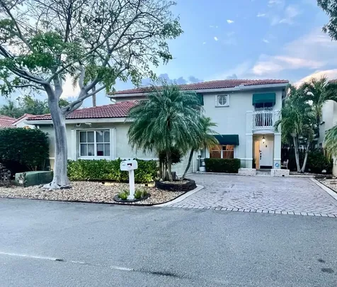 4725 NW 7th Manor Coconut Creek FL 33063