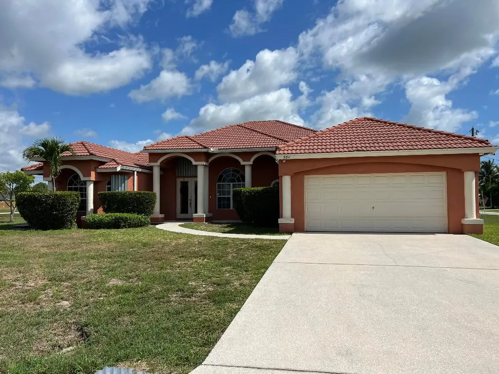 5811 NW Dunmore Avenue Port St Lucie FL 34986