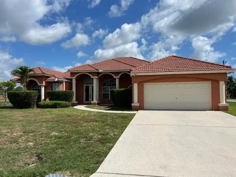 5811 NW Dunmore Avenue Port St Lucie FL 34986
