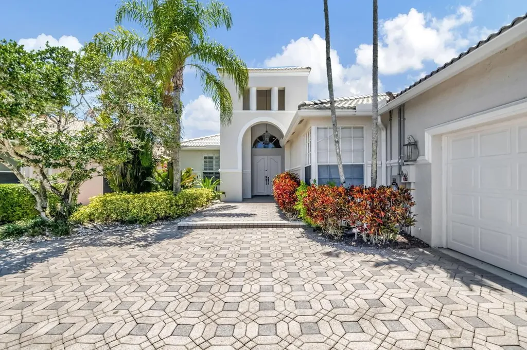 9086 Long Lake Palm Drive Boca Raton FL 33496