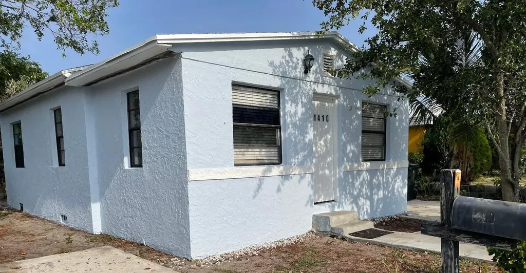 1410 S J Street Lake Worth Beach FL 33460