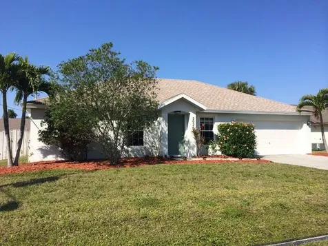 2026 SE Parrot Street Port St Lucie FL 34952