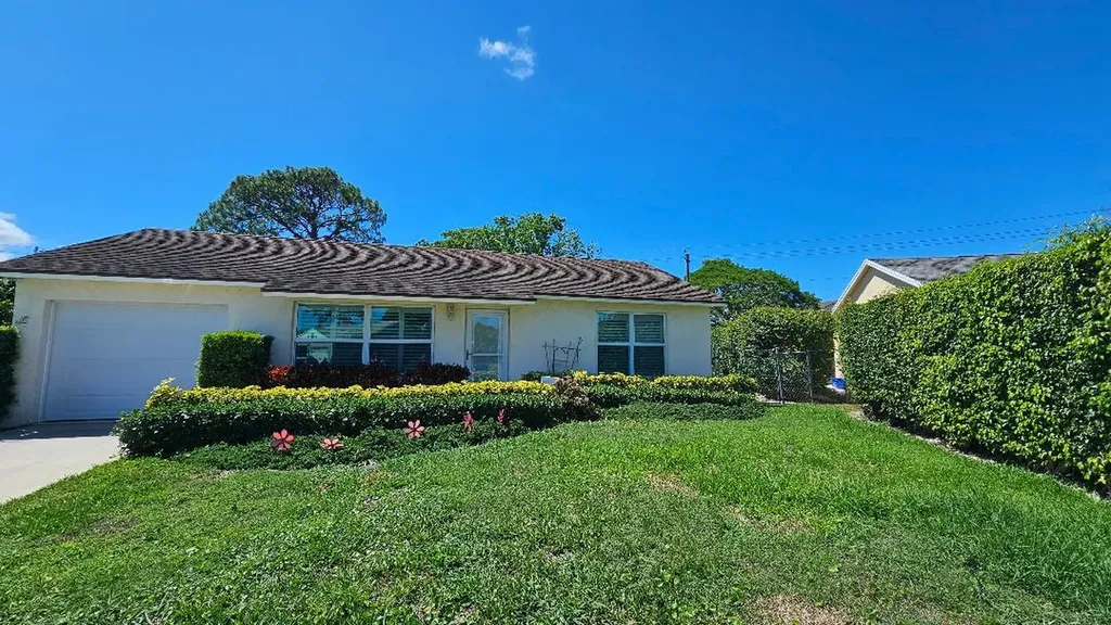 129 Village Circle Jupiter FL 33458