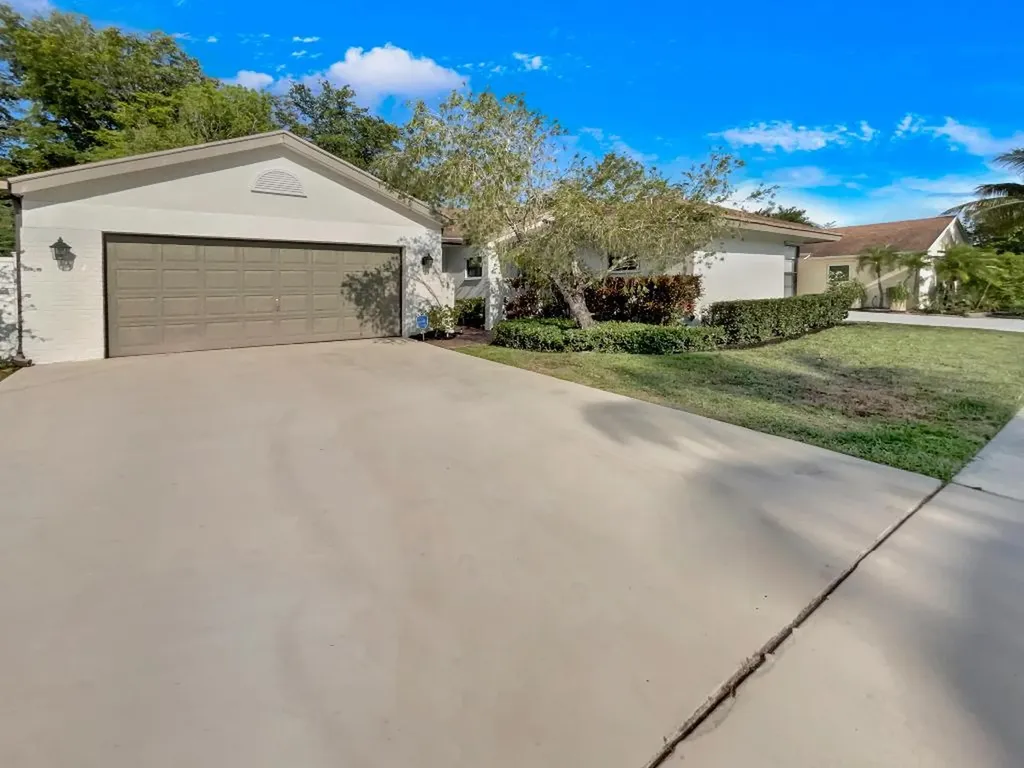 21054 Country Creek Drive Boca Raton FL 33428